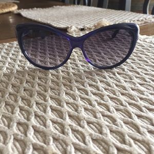 100 percent authentic Gucci sunglasses.