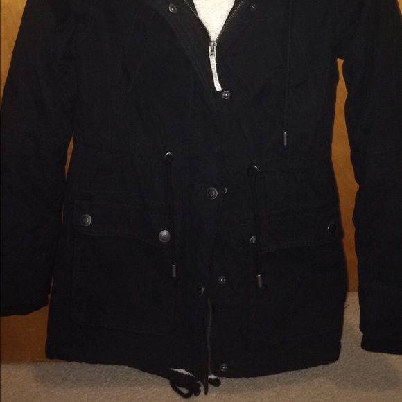 Black Junior Girl's Winter Jacket Size Small - Picture 2 of 4