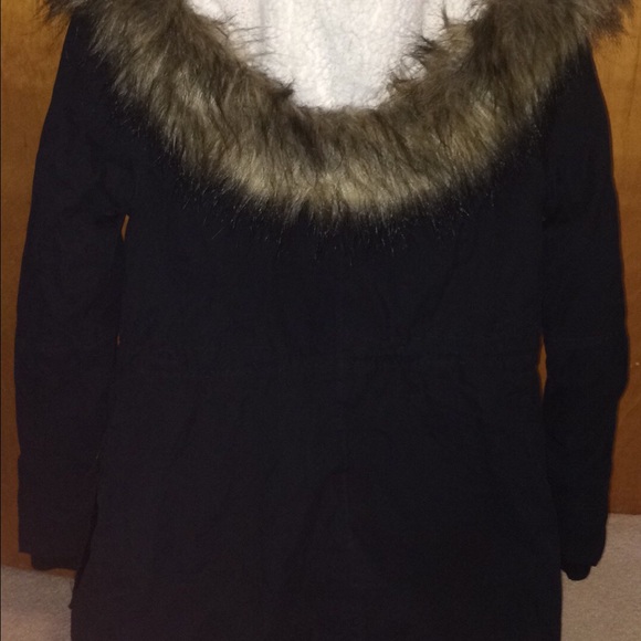 Black Junior Girl's Winter Jacket Size Small - Picture 4 of 4