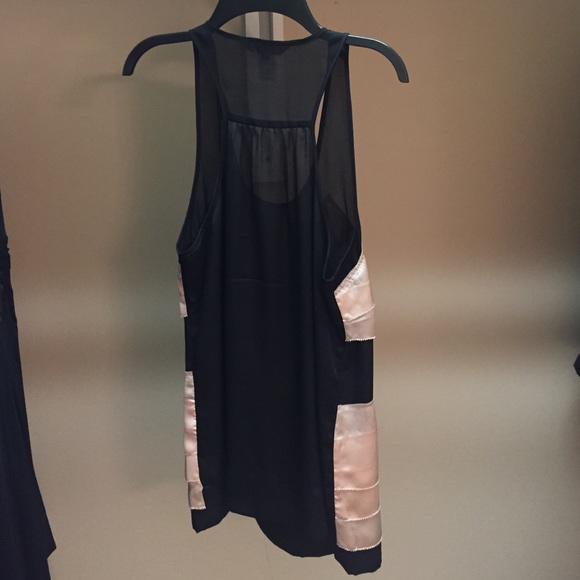 BB DAKTOA dressy top! - Picture 2 of 2