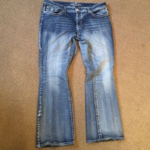 Jeans with detailed pockets