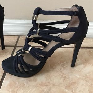 BCBG MID BLUE PUMPS