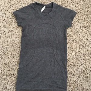 Lululemon swiftly tech short sleeve crew