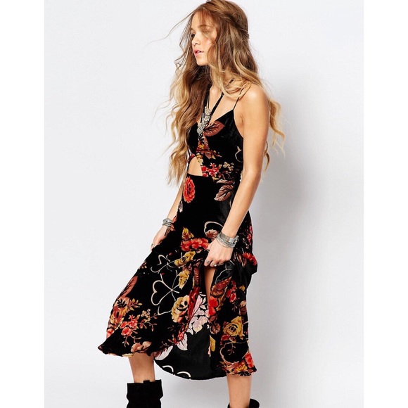 Black Floral Velvet Cut Out Midi Dress - Picture 2 of 4