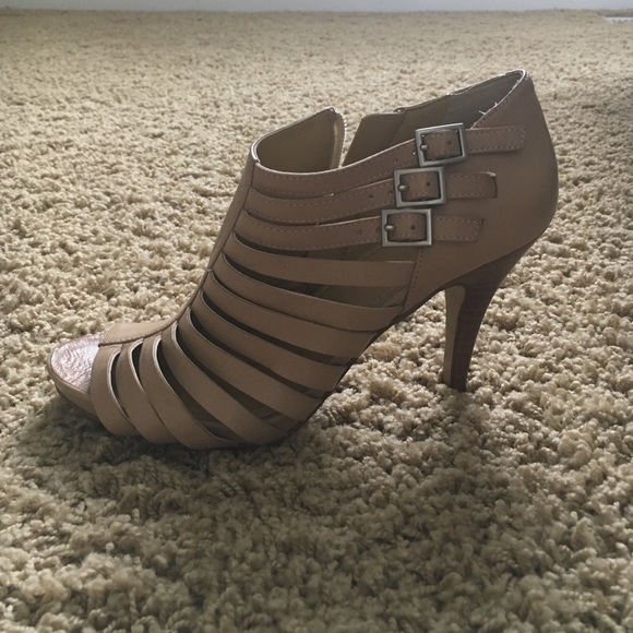 Nine West heel