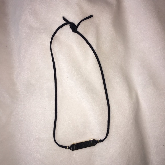 Gold bar choker on black suede 💡 - Picture 3 of 3