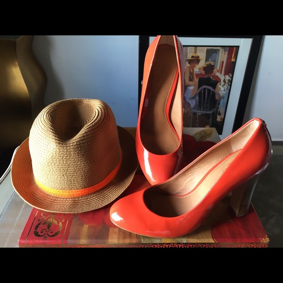 Shoes - Picture 4 of 4