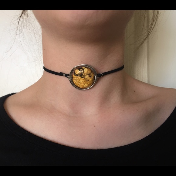 Yellowstone, wire wrapped choker. Black suede! 💌 - Picture 1 of 2