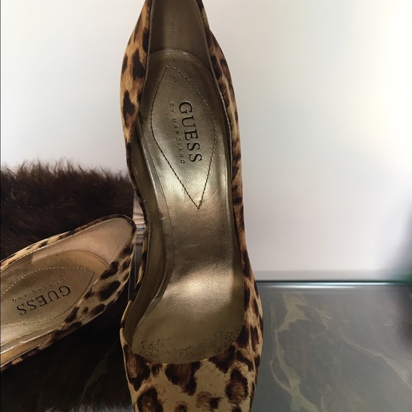 Shoes - Picture 2 of 4