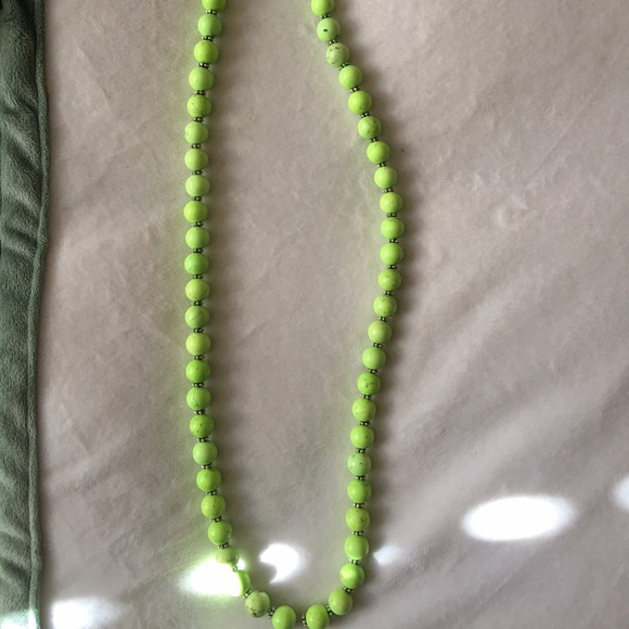 Bright lime green beaded necklace!! - Picture 2 of 2