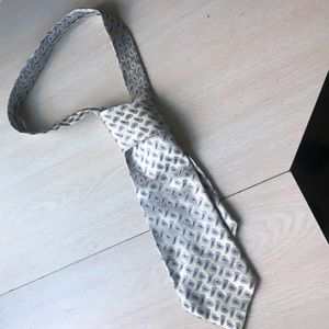 Tie