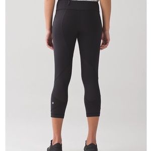 Lululemon pace rival crop