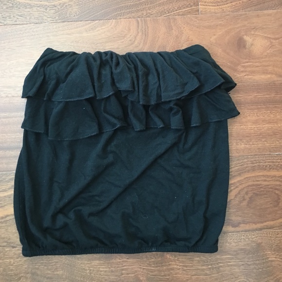 Black ruffled tube top / strapless tank