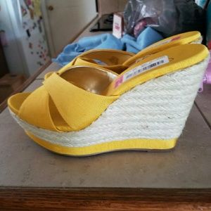 BNWT Jessica Simpson Wedges sz. 8.5