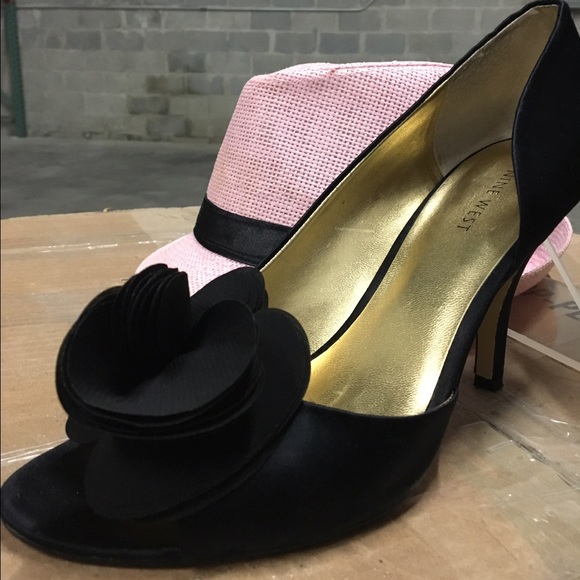 Shoes - Picture 4 of 4
