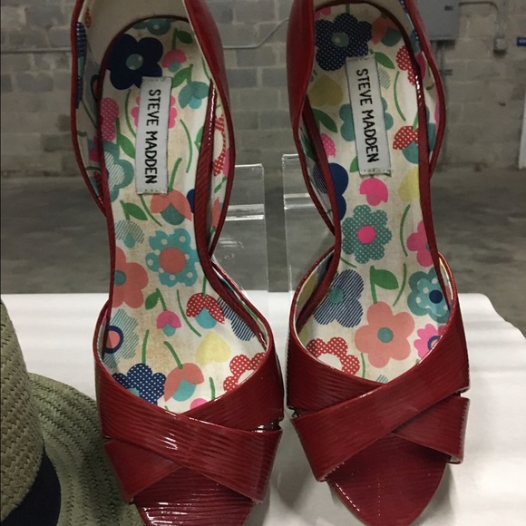 Shoes - Picture 2 of 4
