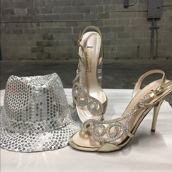 Shoes - Picture 2 of 3