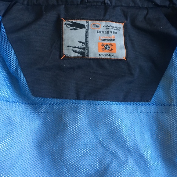 Man's coat - Picture 3 of 3