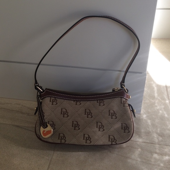 dooney and bourke purse