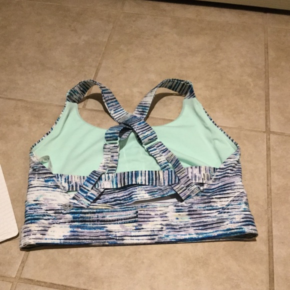1 LEFT! NWT Lululemon Pure Practice Bra - Picture 3 of 4