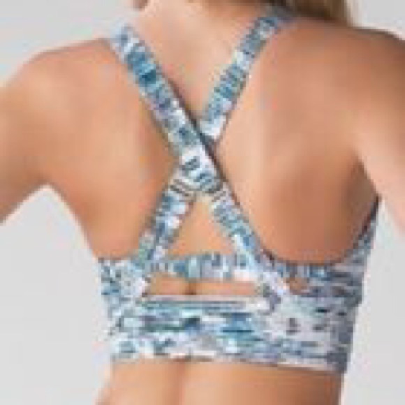 1 LEFT! NWT Lululemon Pure Practice Bra - Picture 4 of 4