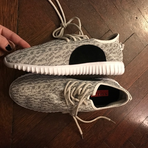 Sneakers - Picture 3 of 3