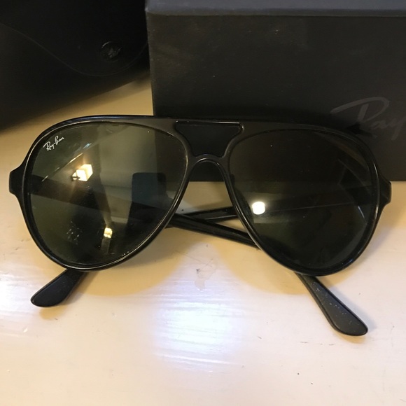Ray Ban sunglasses - Picture 2 of 2