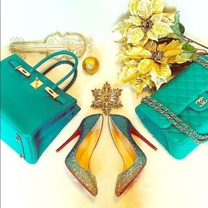 Happy Holidays! 🎁👗👛🎄🎄