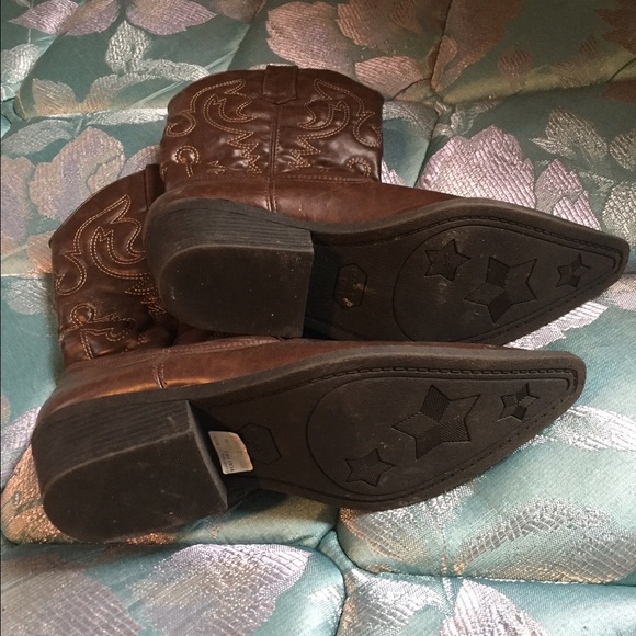 Boots - Picture 2 of 3