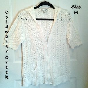 L👀k! ✨Darling white zipfrnt SS sweater✨