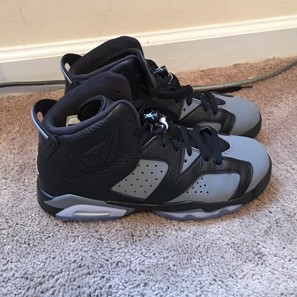 Jordan retro black and grey