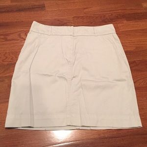 Vineyard Vines chino skirt