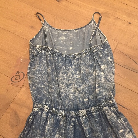 Jean romper - Picture 2 of 3