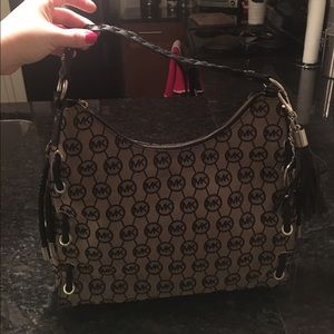 Michael Kors monogram in excellent condition
