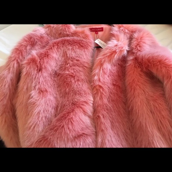 n: Philanthropy 100% Faux Fur Coat/Jacket - Picture 3 of 6