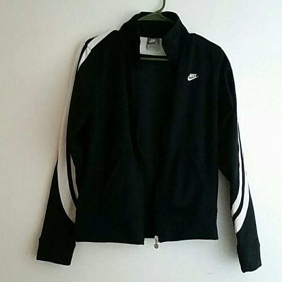 NIKE Jacket **ON SALE Until New Years!**