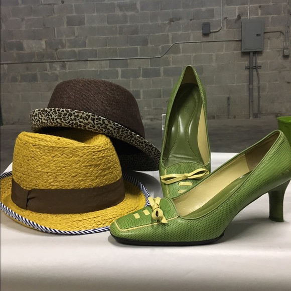 Shoes - Picture 2 of 3