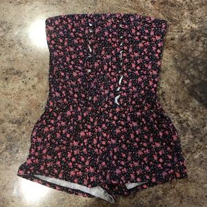 Strapless romper