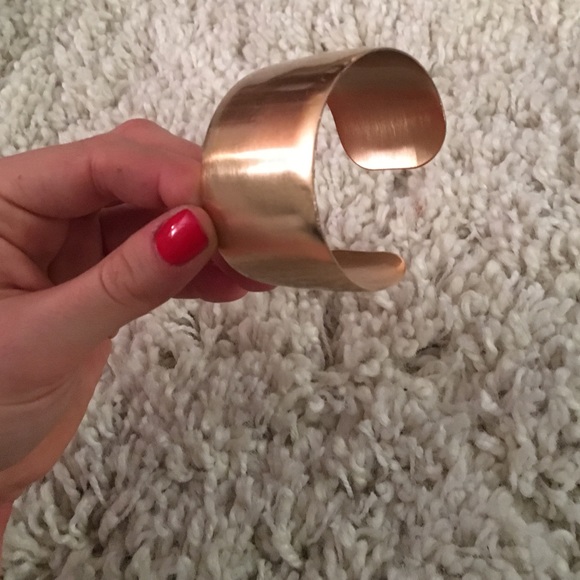 Gold bangle - Picture 4 of 4