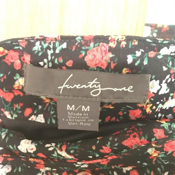 F21 - Floral Ruffle Skirt - Picture 3 of 3