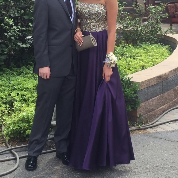 PROM DRESS 👗 - Picture 4 of 4