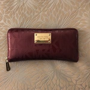 Rare color! Michael Kors Wallet/clutch in burgundy