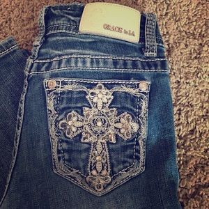 Girls grace in LA jeans