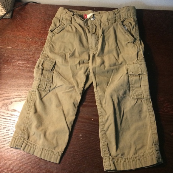 Boys/ Girls Levi's cargo pants 2T