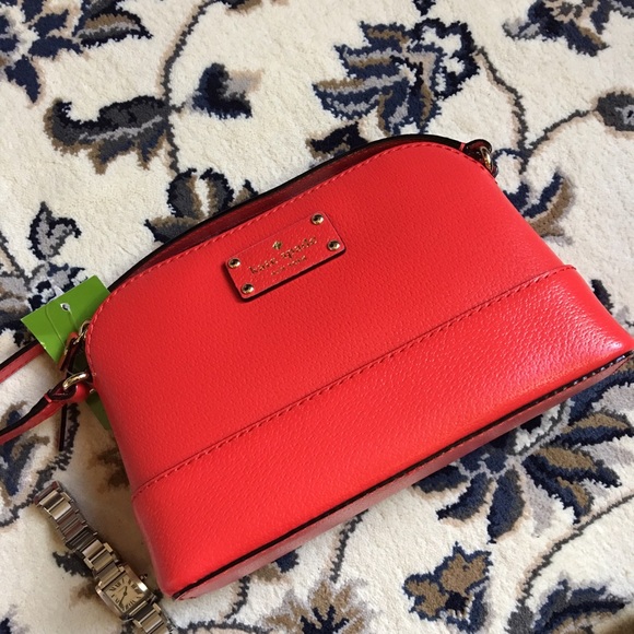 NWT KATE SPADE Crossbody 🍒