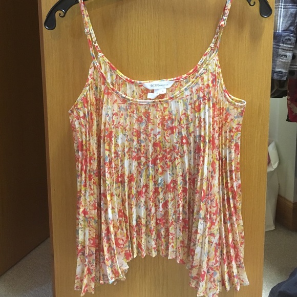 BCBG Floral tank M