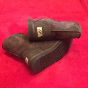 Short Brown Ugg Boots Size 6