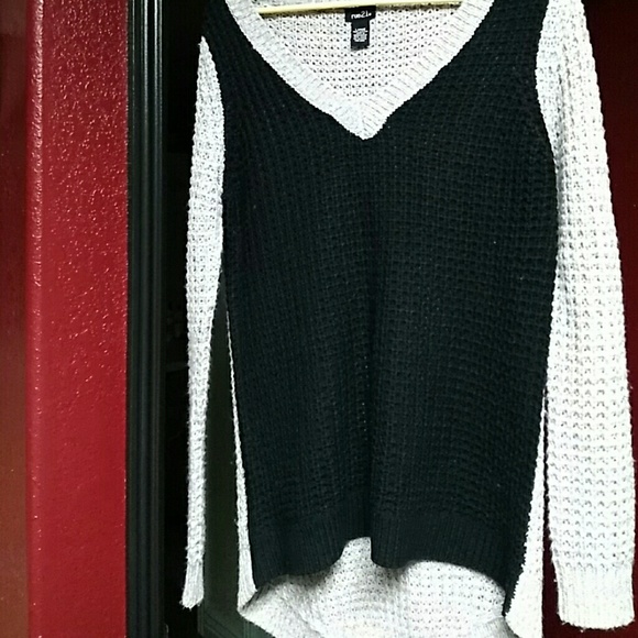 Juniors high low sweater
