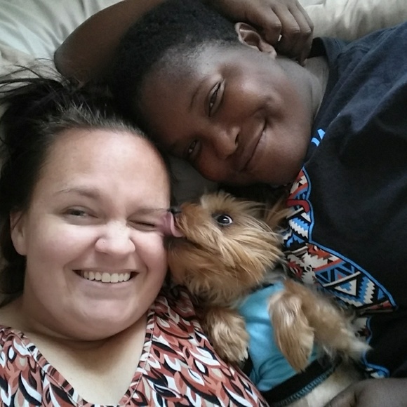 Meet your Posher, Amber - Picture 2 of 2