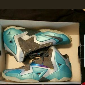 Lebron 11 gamma blue